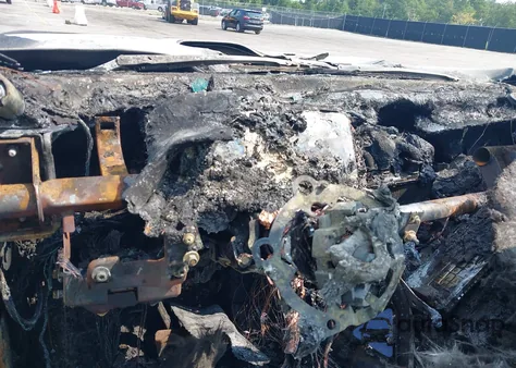 2004 BMW 745Li из США, поврежденный, VIN WBAGN63454DS46104